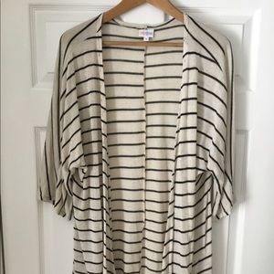 LuLaRoe Lindsay kimono